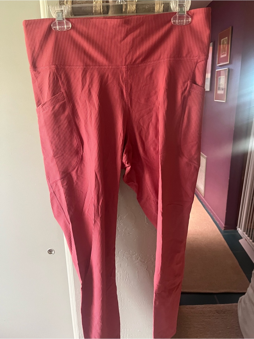 Old Navy women’s Ribbed  Coral Active Leggings XL